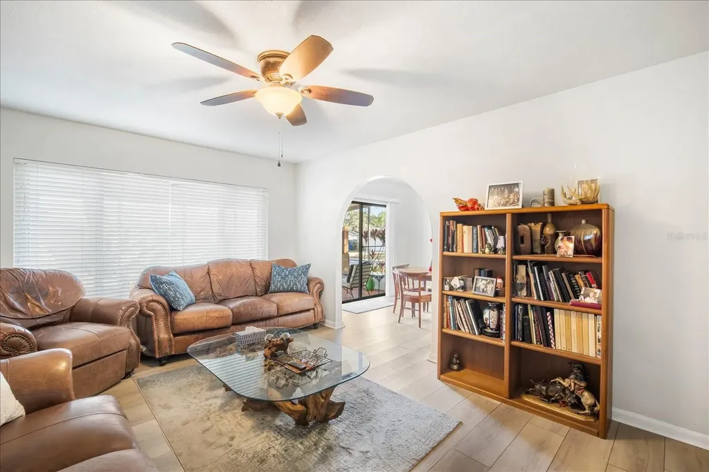 1016 Lady Guinevere Drive Valrico FL 33594