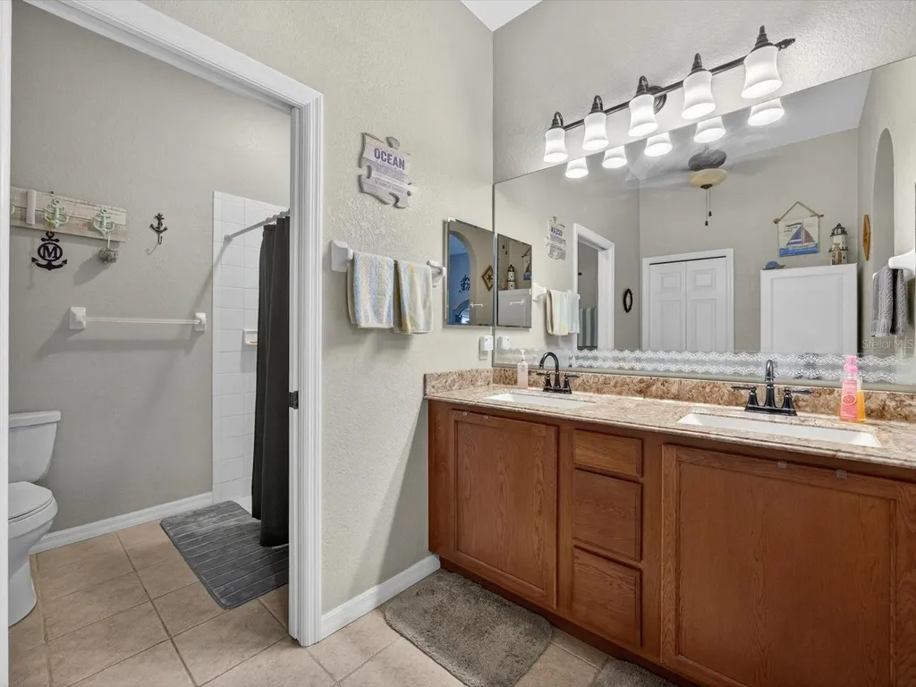 2452 Salzburg Loop Winter Haven FL 33884