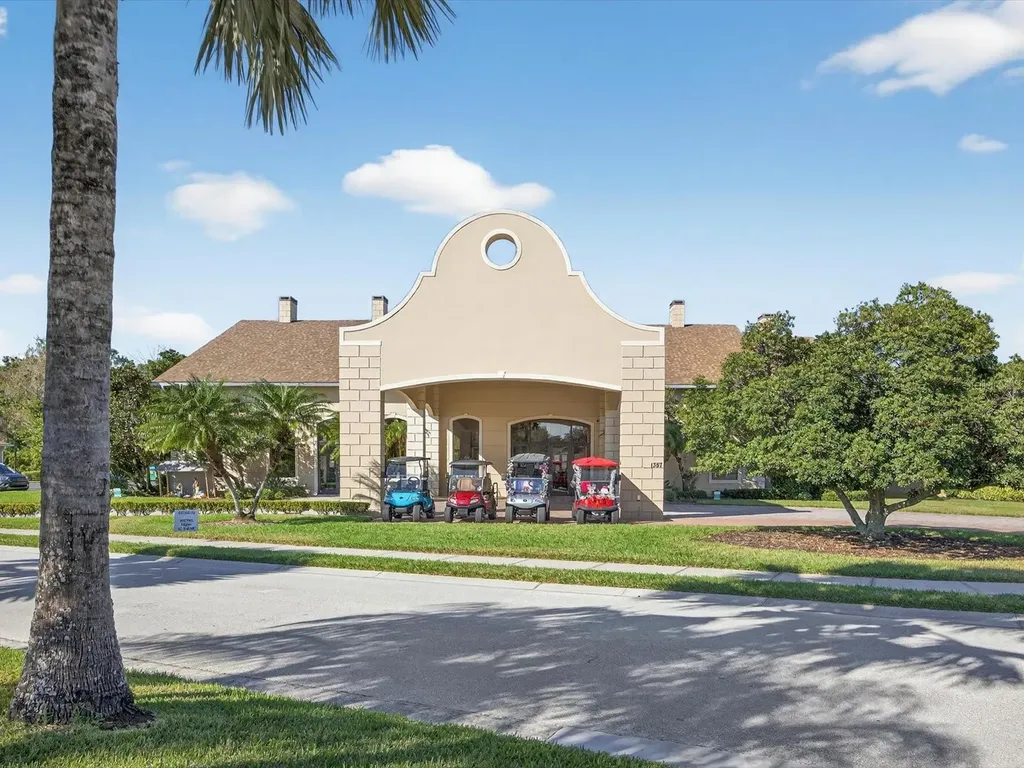 2452 Salzburg Loop Winter Haven FL 33884