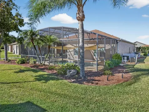 2452 Salzburg Loop Winter Haven FL 33884