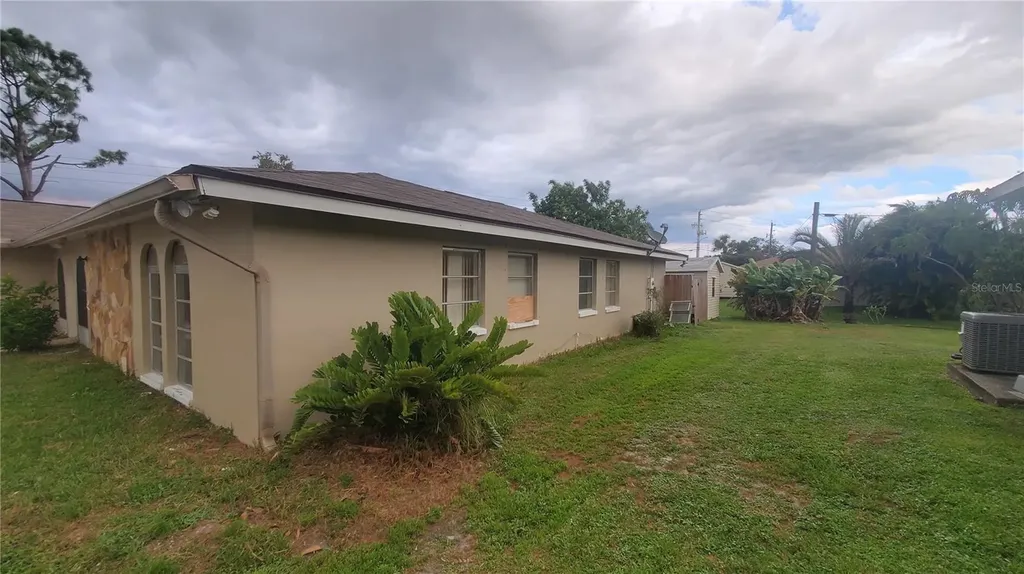 23102 Maclellan Avenue Port Charlotte FL 33980