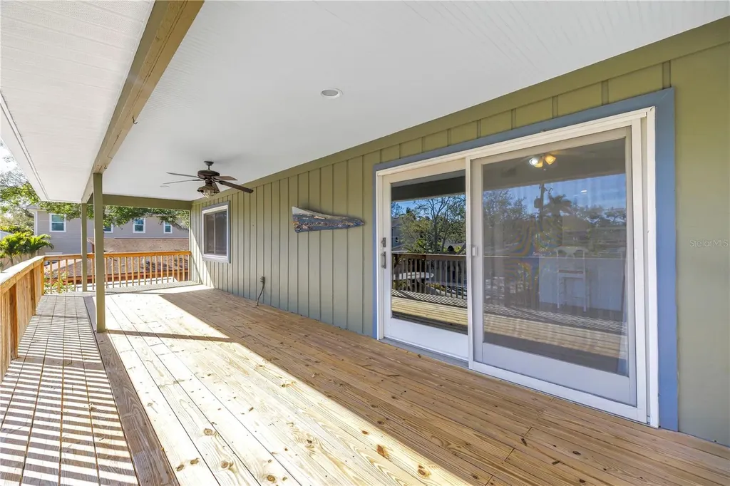 110 29th Avenue N St Petersburg FL 33704