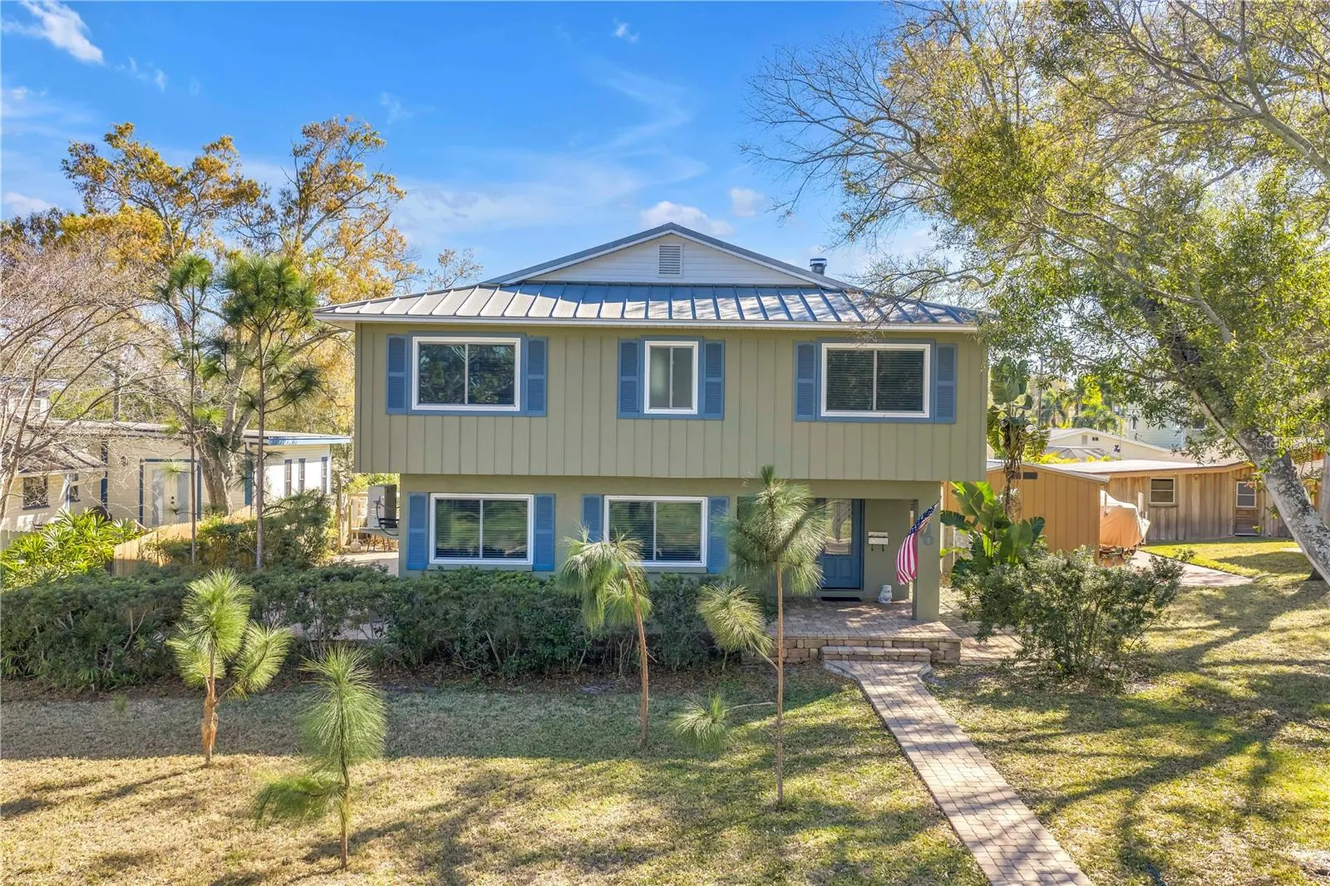 110 29th Avenue N St Petersburg FL 33704