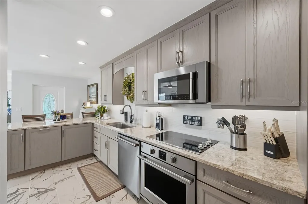 5400 Gulf Drive Holmes Beach FL 34217