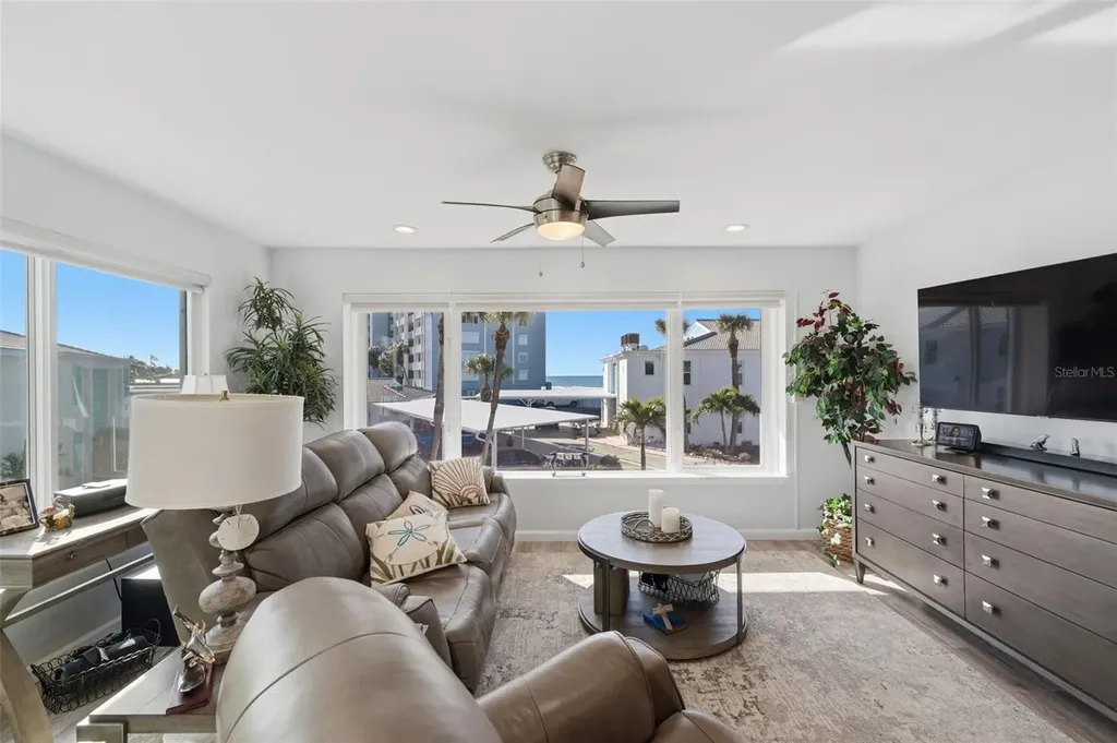 5400 Gulf Drive Holmes Beach FL 34217