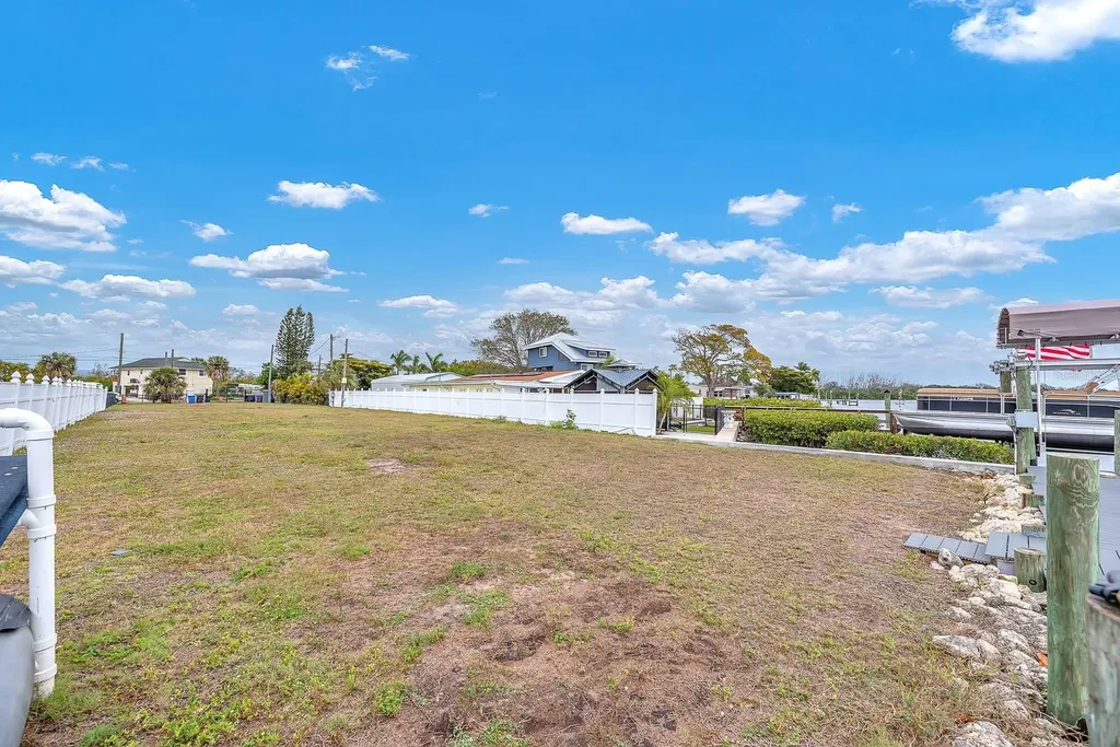 3304 W Shell Point Road Ruskin FL 33570