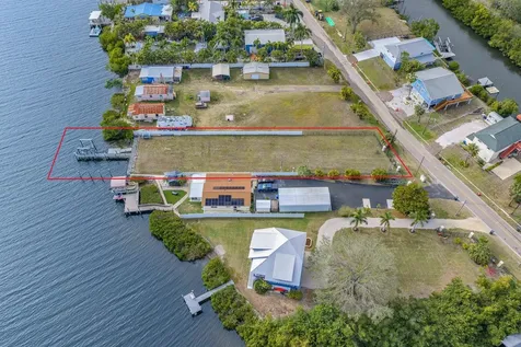 3304 W Shell Point Road Ruskin FL 33570