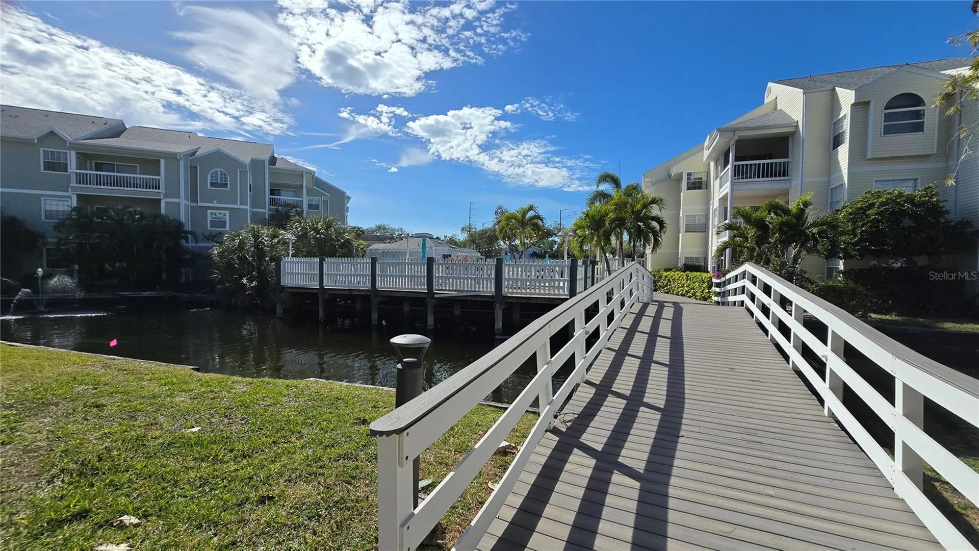 6923 Stones Throw Cir N St Petersburg FL 33710