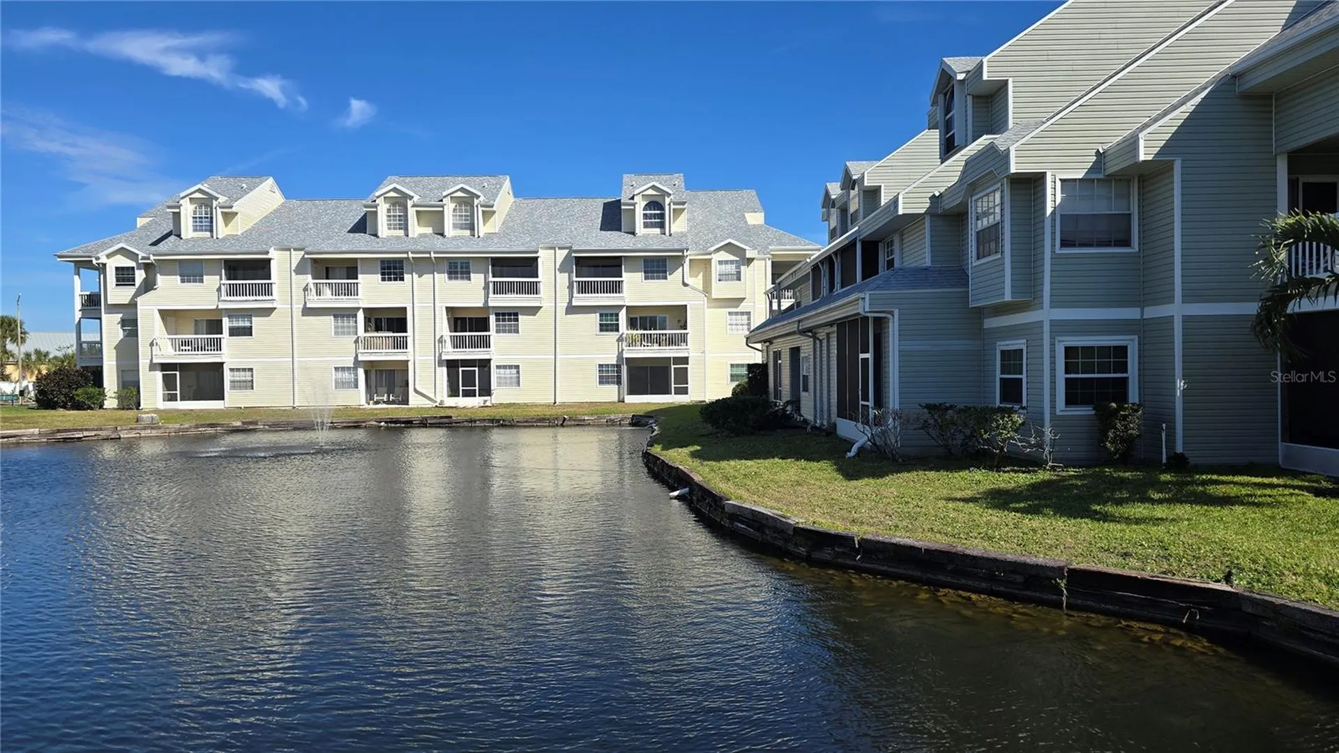 6923 Stones Throw Cir N St Petersburg FL 33710
