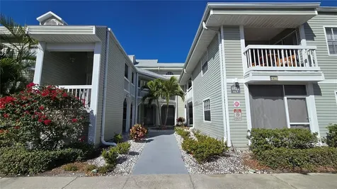 6923 Stones Throw Cir N St Petersburg FL 33710