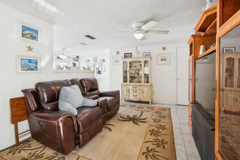 6503 Amundson Court Tampa FL 33634