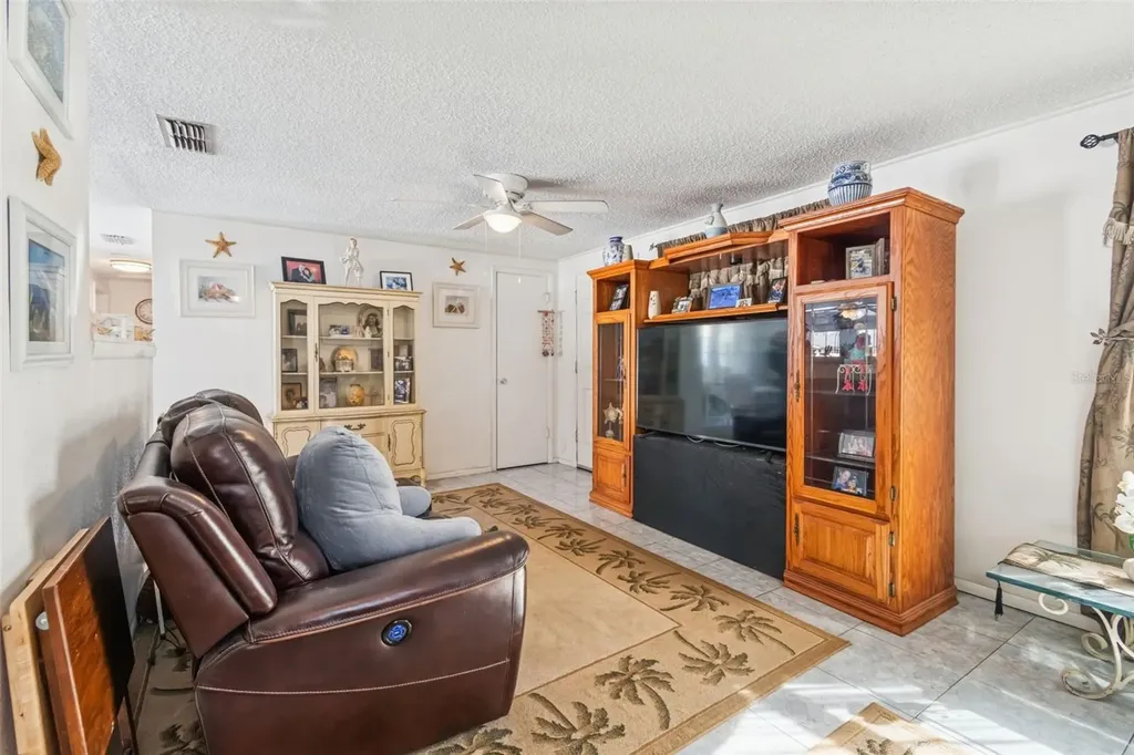 6503 Amundson Court Tampa FL 33634