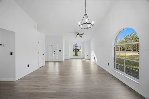6302 Silver Oaks Drive Zephyrhills FL 33542