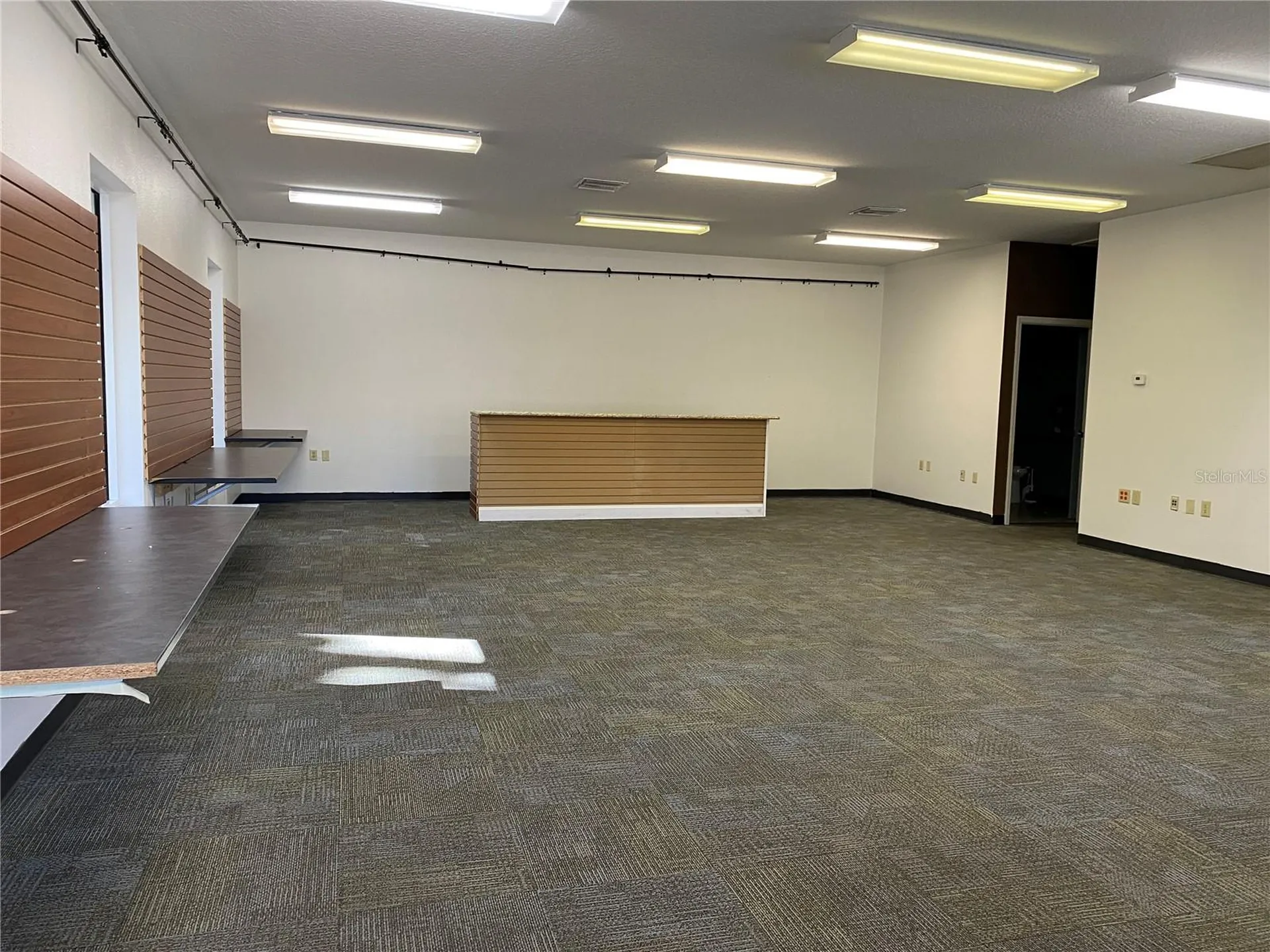 208 S Us Highway 27/441 Lady Lake FL 32159