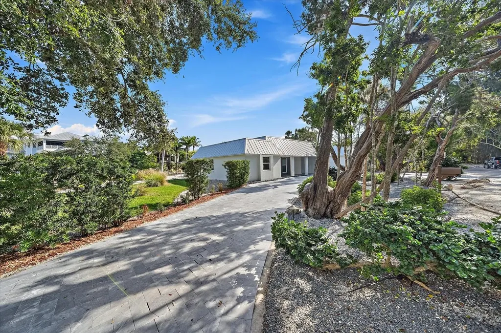 5155 Hidden Harbor Road Sarasota FL 34242