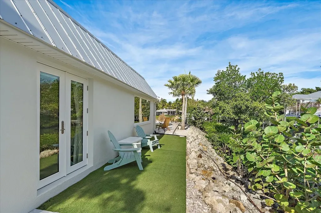 5155 Hidden Harbor Road Sarasota FL 34242