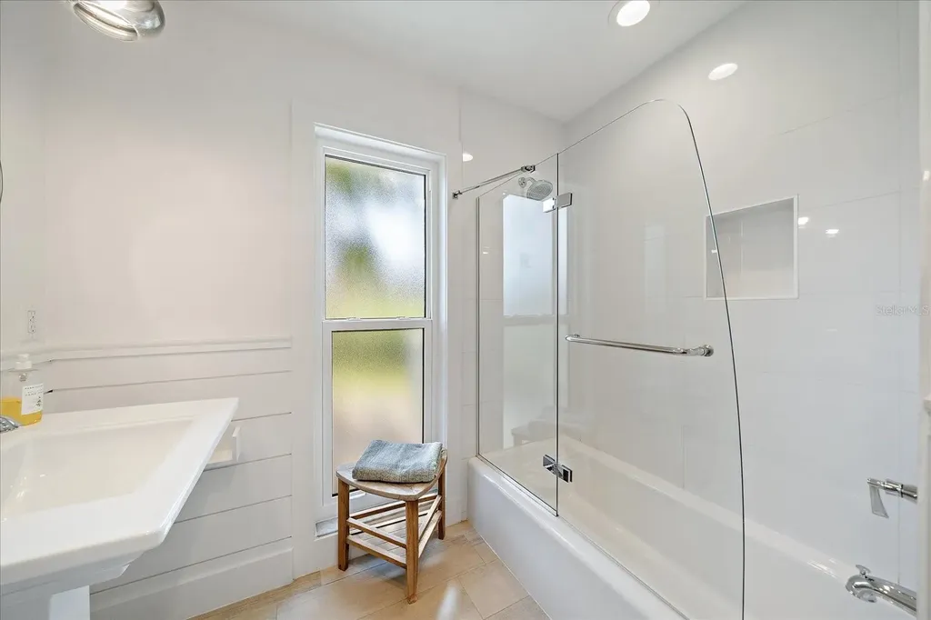 5155 Hidden Harbor Road Sarasota FL 34242