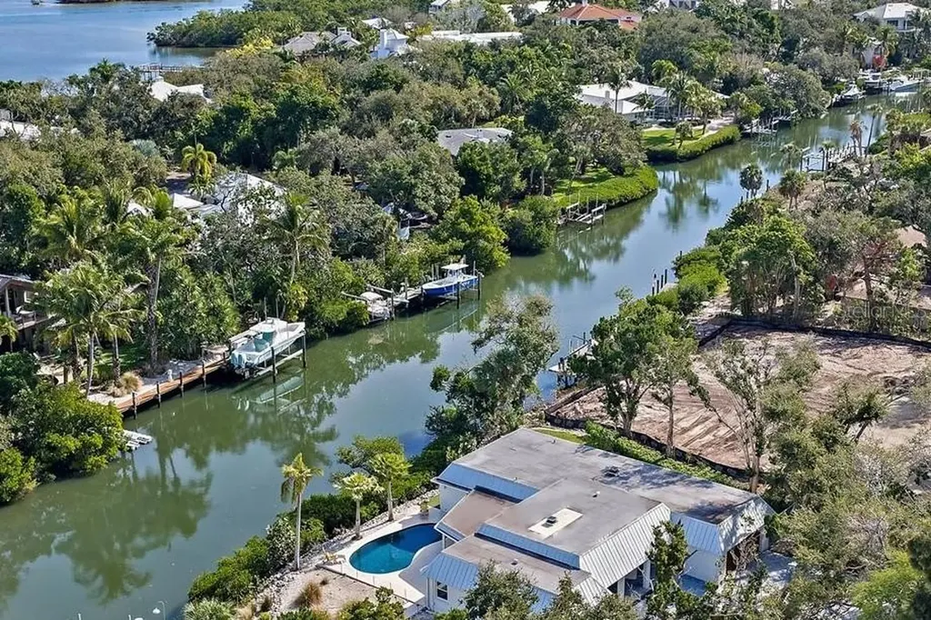 5155 Hidden Harbor Road Sarasota FL 34242