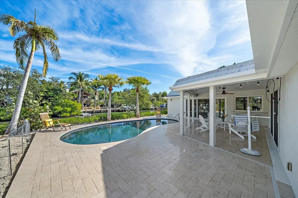 5155 Hidden Harbor Road Sarasota FL 34242