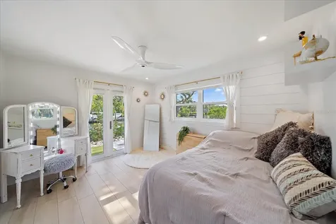 5155 Hidden Harbor Road Sarasota FL 34242