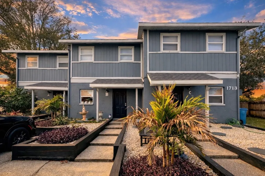 1713 Azalea Court Oldsmar FL 34677