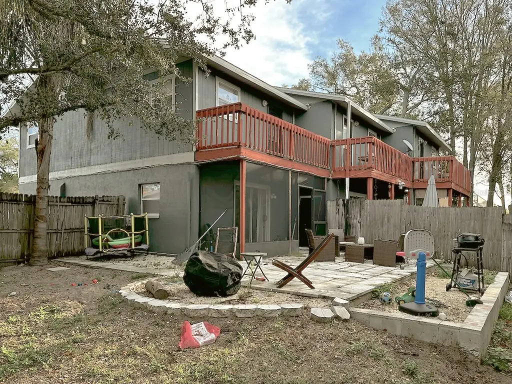 1713 Azalea Court Oldsmar FL 34677