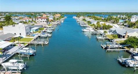 17611 1st Street E Redington Shores FL 33708