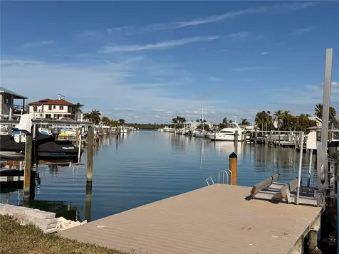 17611 1st Street E Redington Shores FL 33708