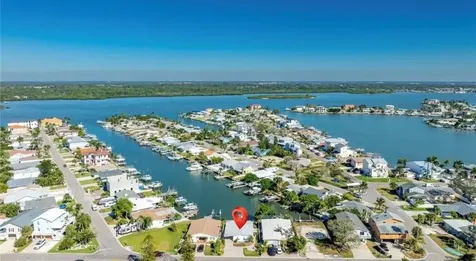17611 1st Street E Redington Shores FL 33708