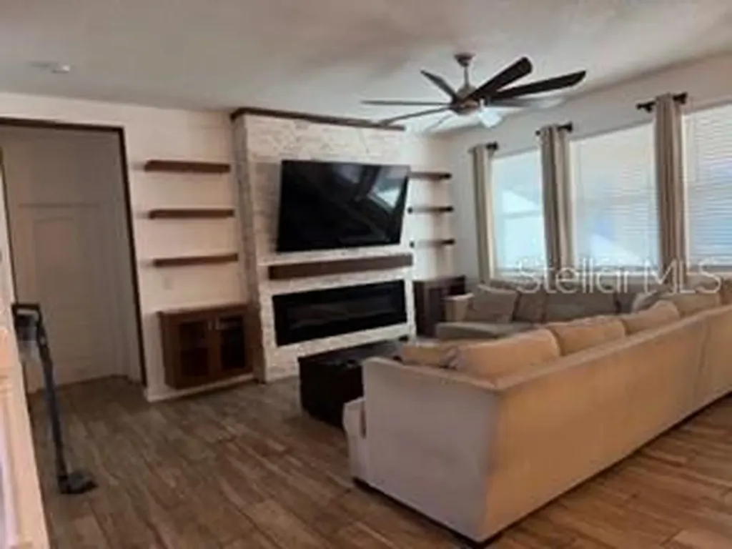 2522 Egret Loop Kissimmee FL 34743