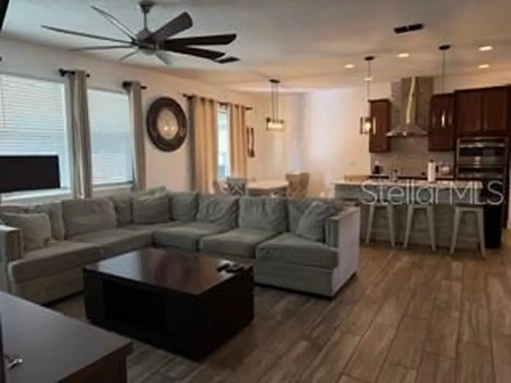 2522 Egret Loop Kissimmee FL 34743