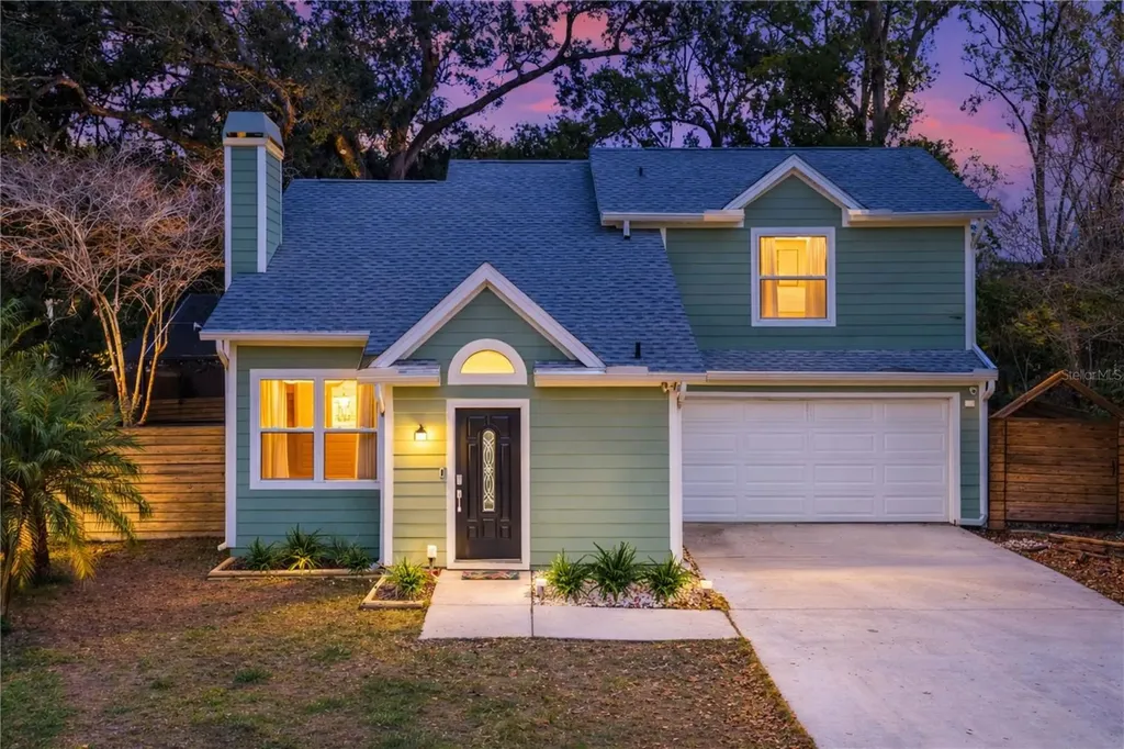 1303 W Carissa Court Tampa FL 33604