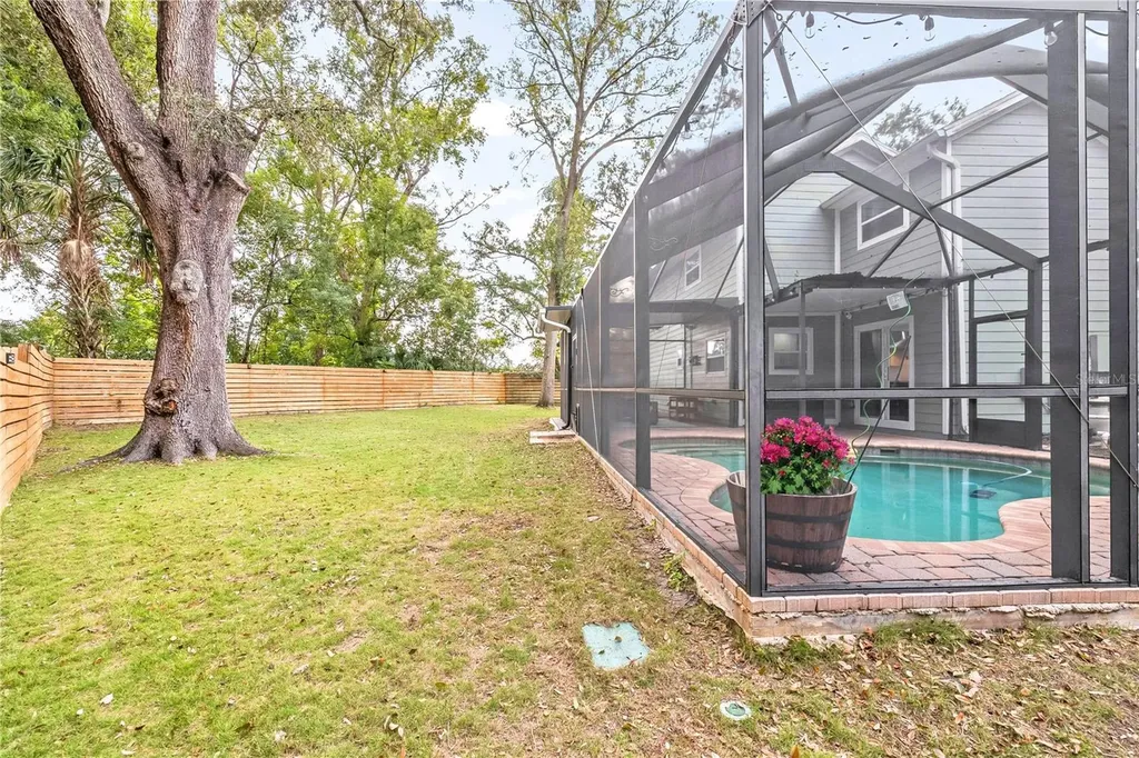 1303 W Carissa Court Tampa FL 33604
