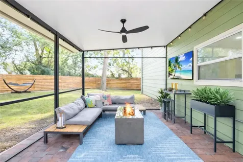1303 W Carissa Court Tampa FL 33604