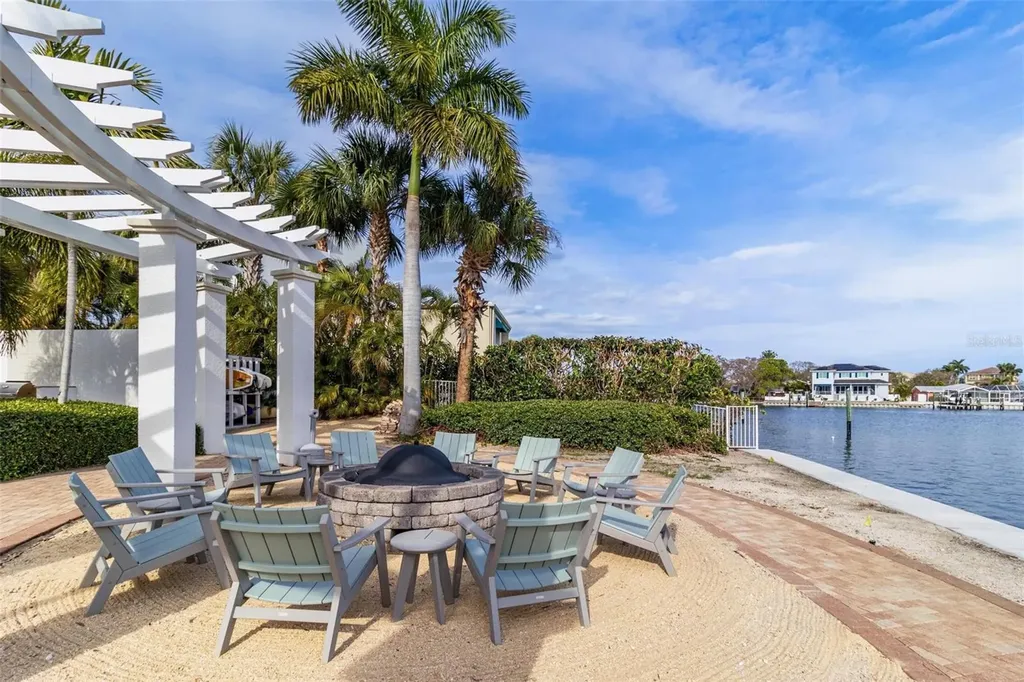 1325 Snell Isle Boulevard NE St Petersburg FL 33704