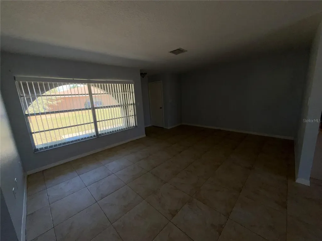 327 E Dundee Drive Poinciana FL 34759