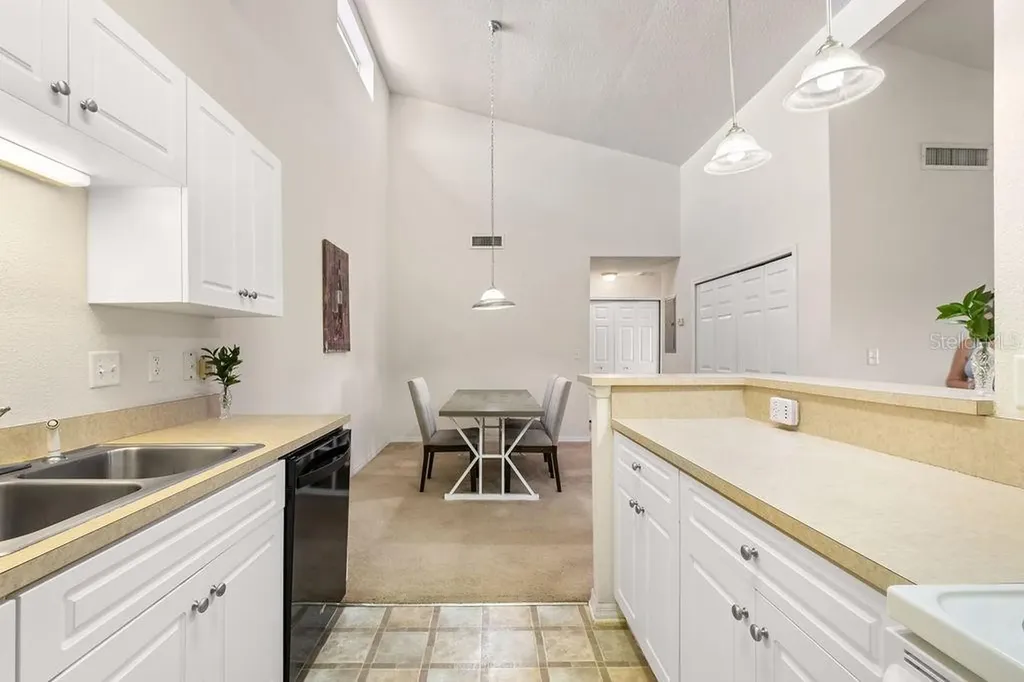 185 Pearl Lake Causeway Altamonte Springs FL 32714