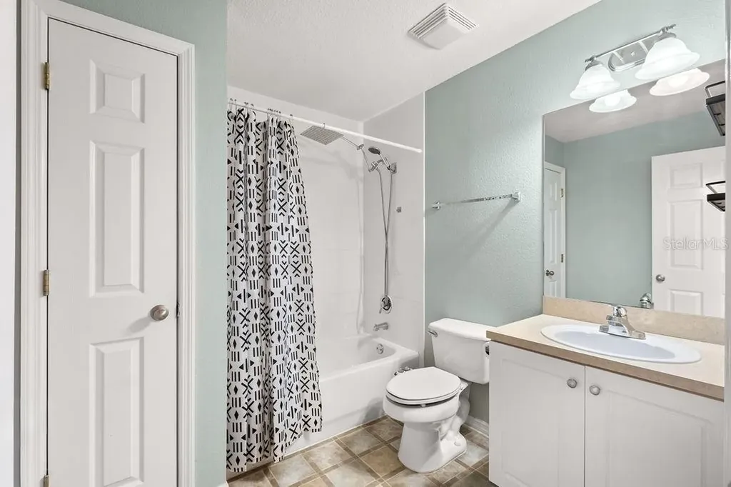 185 Pearl Lake Causeway Altamonte Springs FL 32714