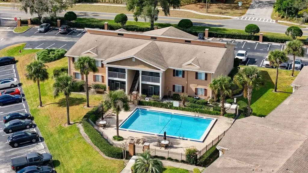 185 Pearl Lake Causeway Altamonte Springs FL 32714