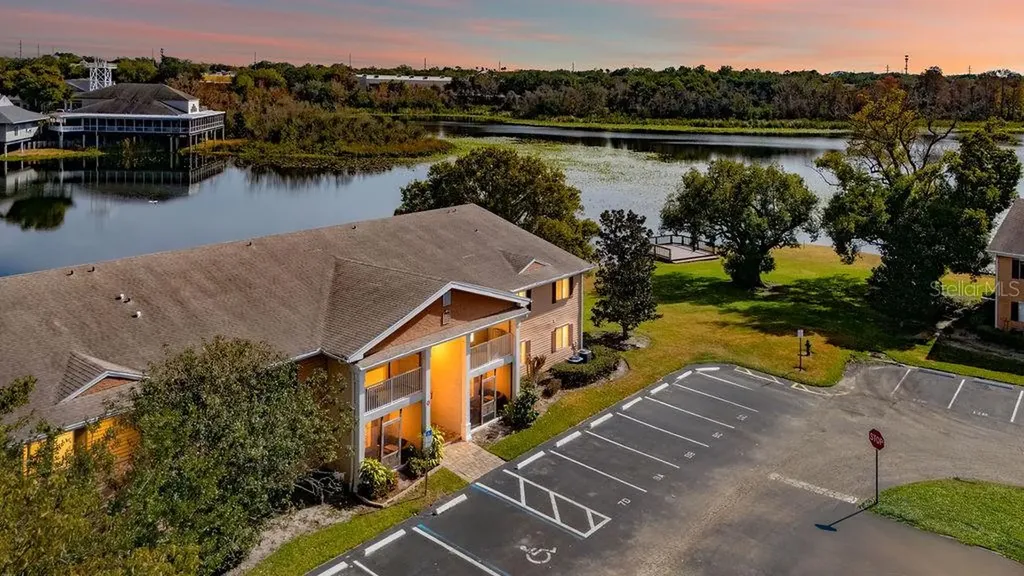 185 Pearl Lake Causeway Altamonte Springs FL 32714