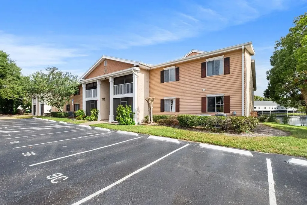185 Pearl Lake Causeway Altamonte Springs FL 32714