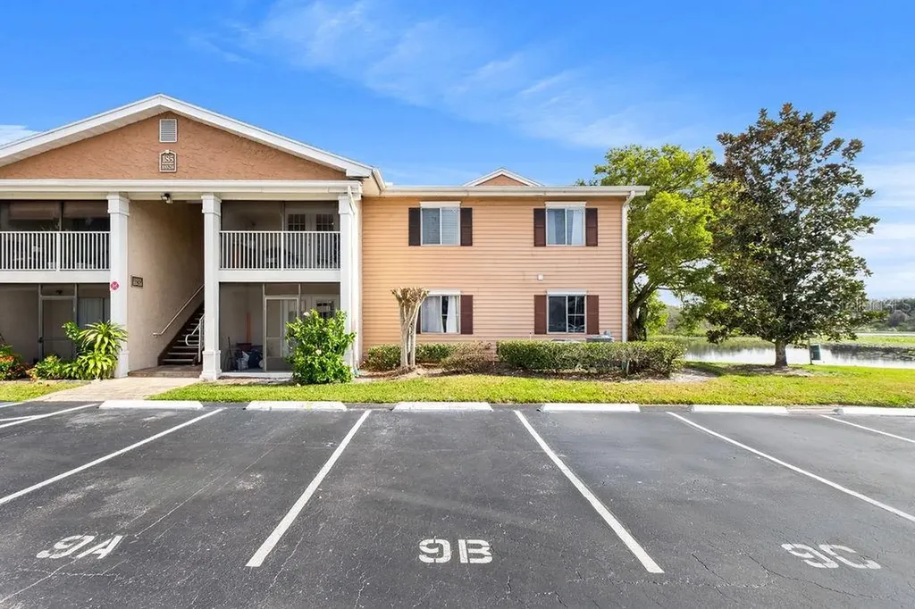 185 Pearl Lake Causeway Altamonte Springs FL 32714