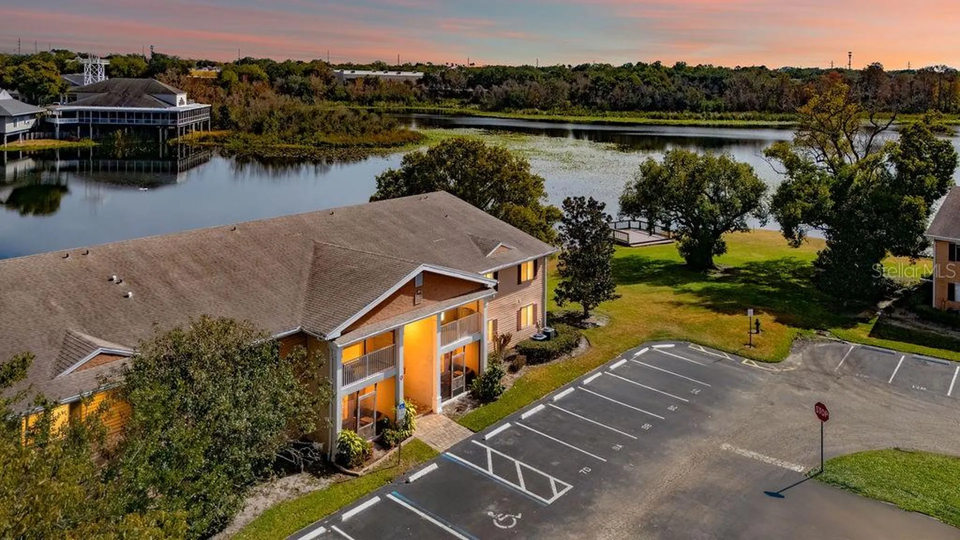 185 Pearl Lake Causeway Altamonte Springs FL 32714