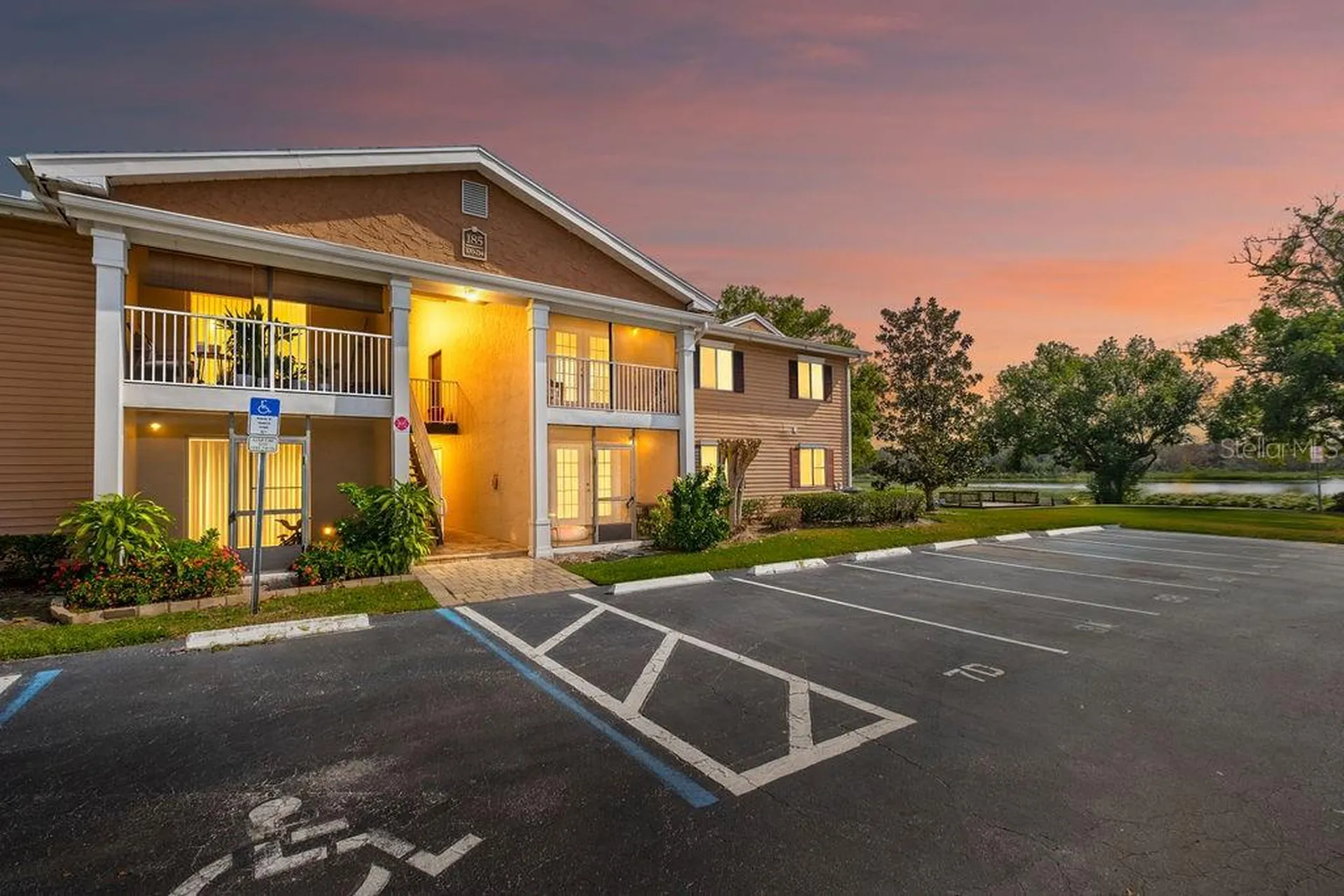 185 Pearl Lake Causeway Altamonte Springs FL 32714