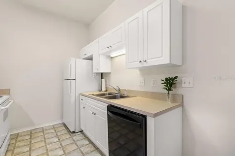 185 Pearl Lake Causeway Altamonte Springs FL 32714