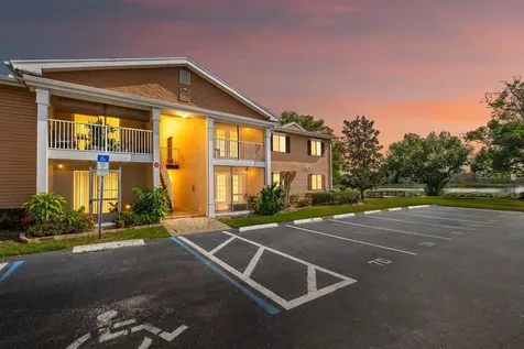 185 Pearl Lake Causeway Altamonte Springs FL 32714