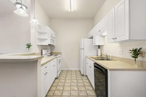 185 Pearl Lake Causeway Altamonte Springs FL 32714