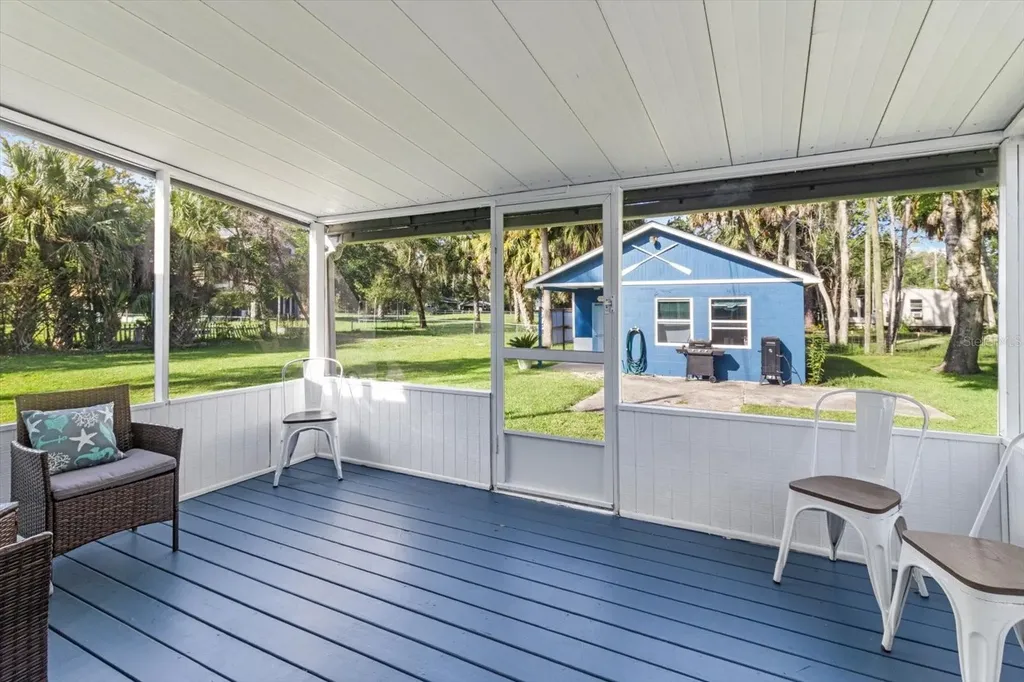 7 65th Street Yankeetown FL 34498
