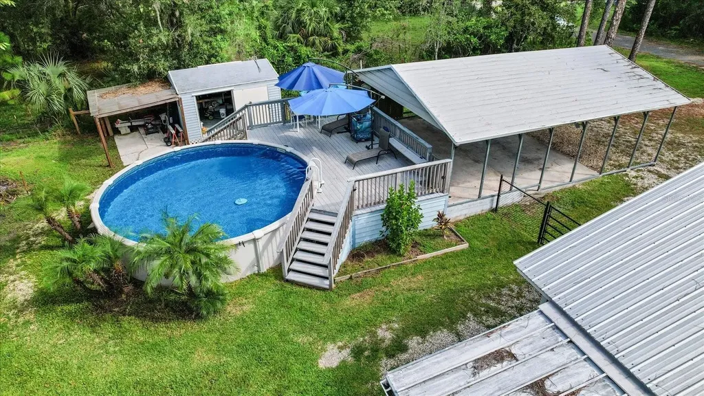 7 65th Street Yankeetown FL 34498