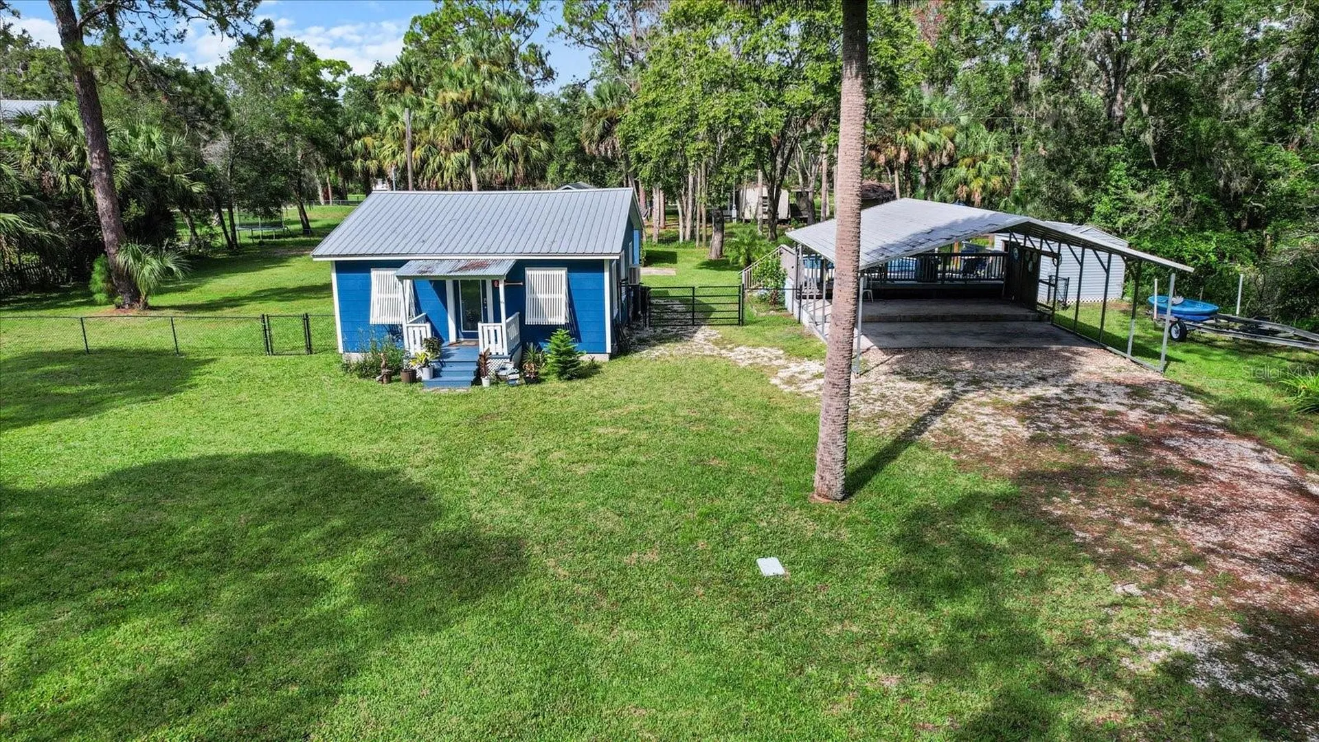 7 65th Street Yankeetown FL 34498